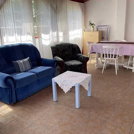 Apartment 2 *